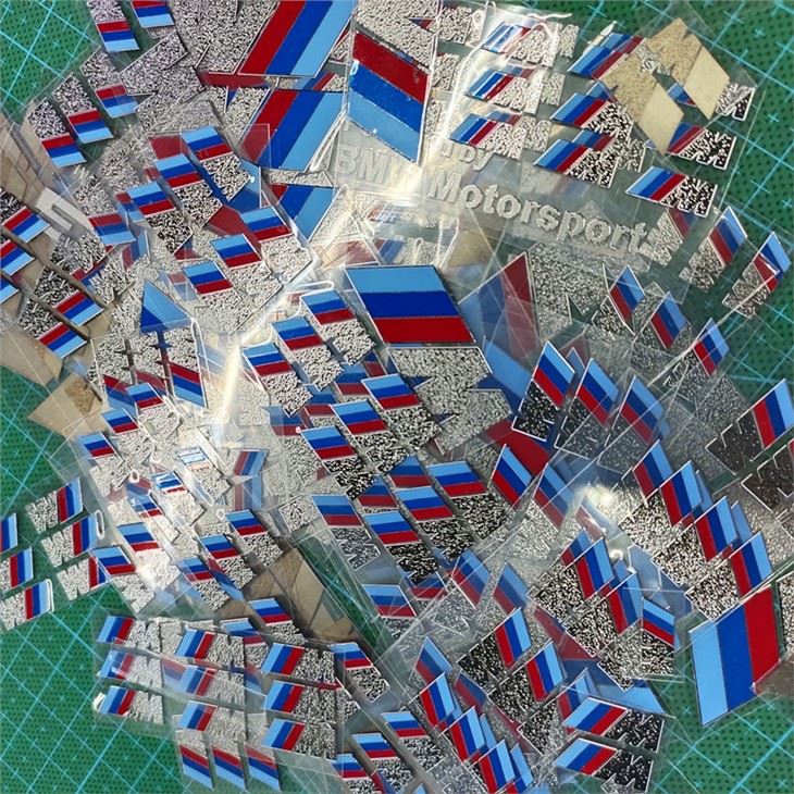 Stiker berlapis listrik
