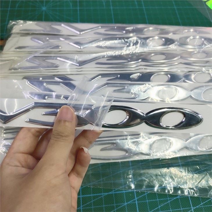Stiker Chrome 3D