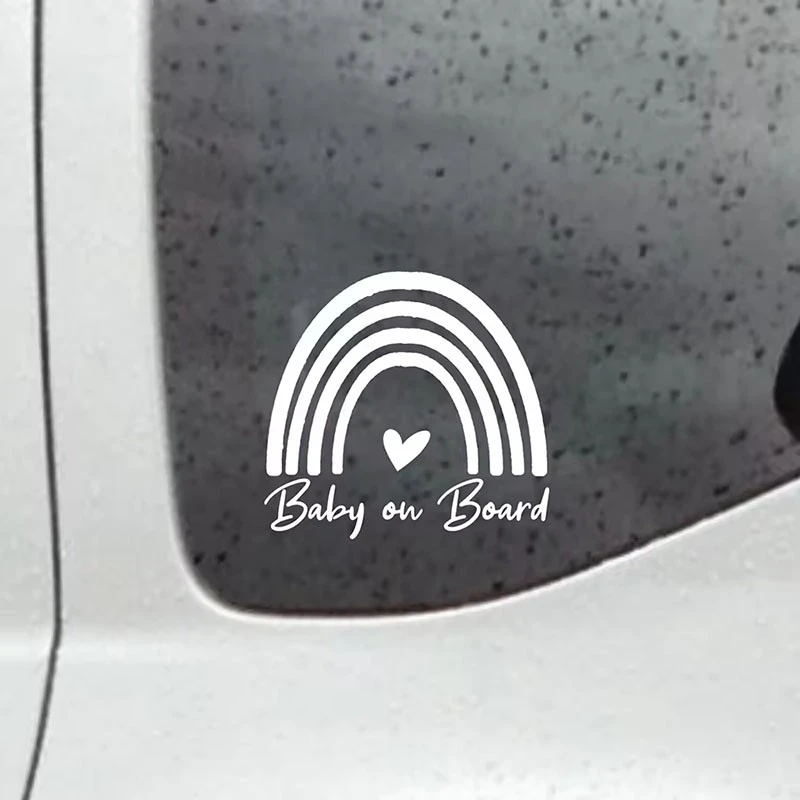 Bayi di papan stiker mobil pola pelangi