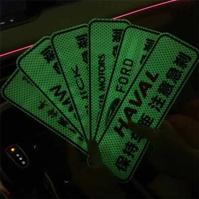 Apa Itu Stiker Mobil Glowing ETIE BRAND?