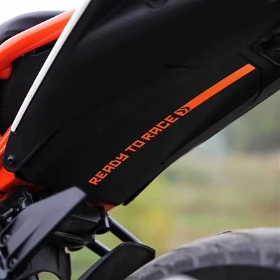 Berbagai stiker garis warna untuk sepeda motor
